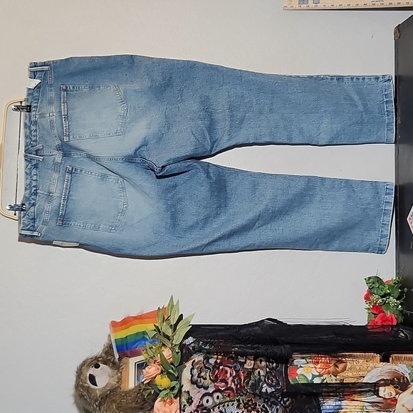 GOOD AMERICAN Style G1828T Jeans 22 - Picture 3 of 6